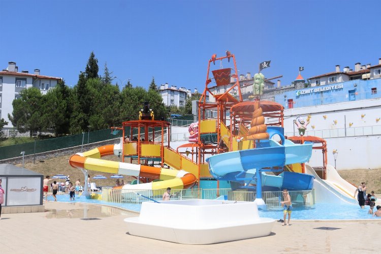 İzmit'in Aquapark’ı yeni sezonu başlattı