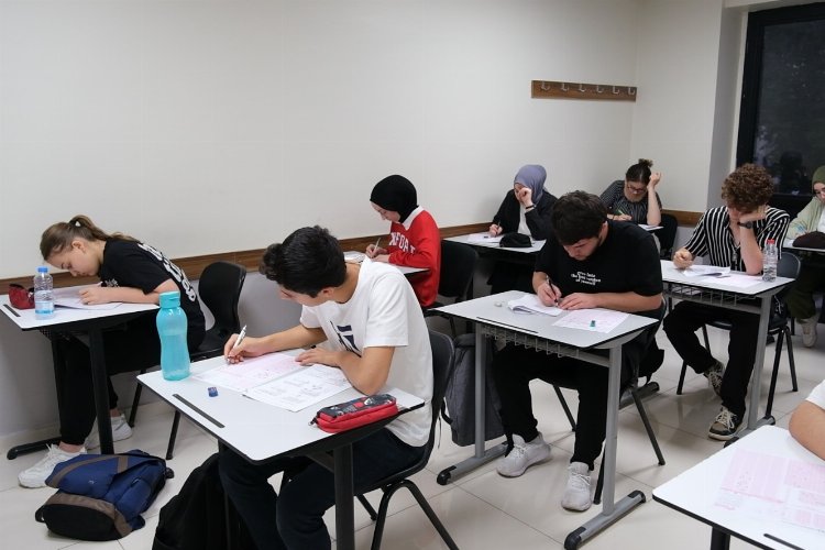 İzmit'te Çınar Akademi'de yeni dönem hazırlığı