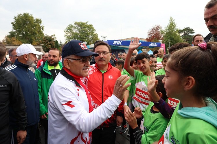 Kayseri Büyükşehir'den ödüllü maraton