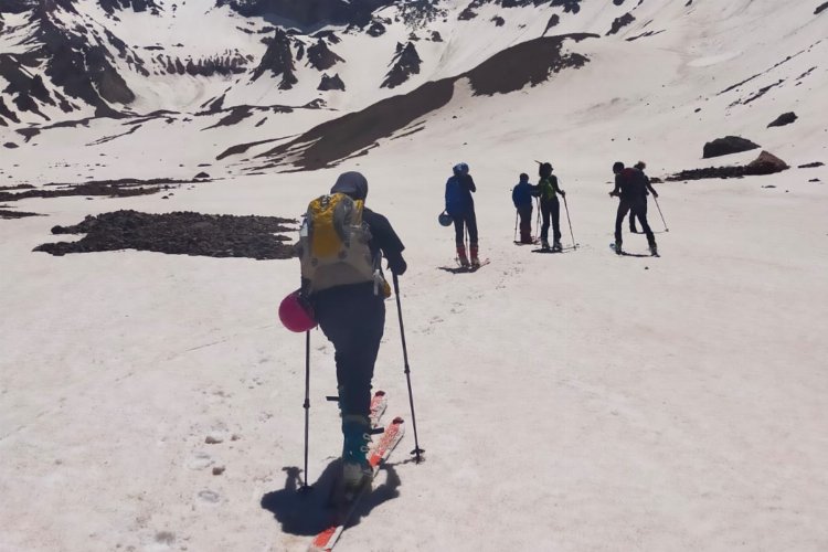 Kayseri Erciyes'te haziranda kayak keyfi