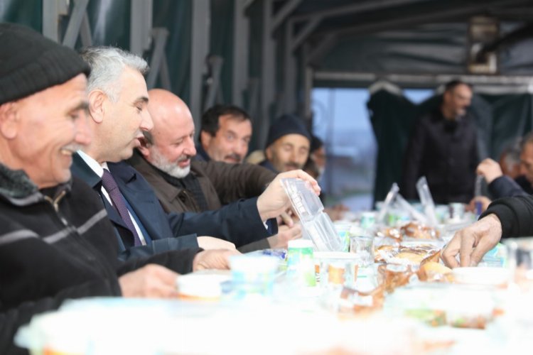 Kayseri Kocasinan Belediyesi'nden evlere iftar servisi