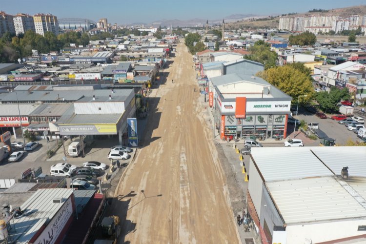 Kayseri Kocasinan'da Celalettin Caddesi hizmete açıldı