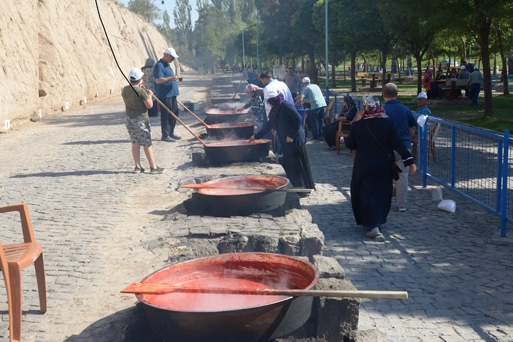 Kayseri Melikgazi'de salça günleri başlıyor