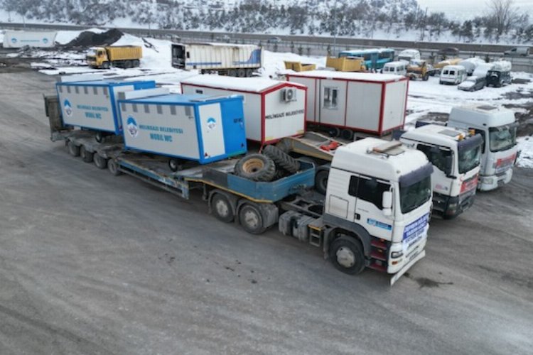 Kayseri Melikgazi'den deprem bölgesine konteynır