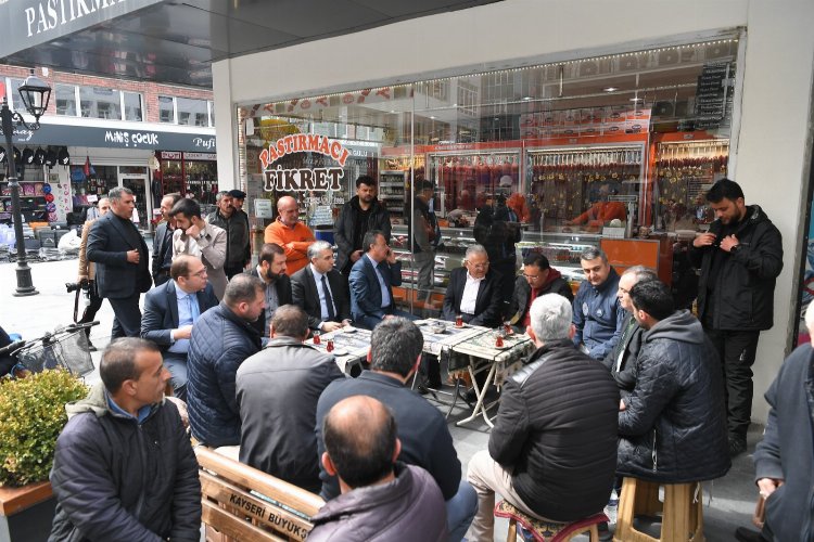 Kayseri protokolünden esnaf ziyareti