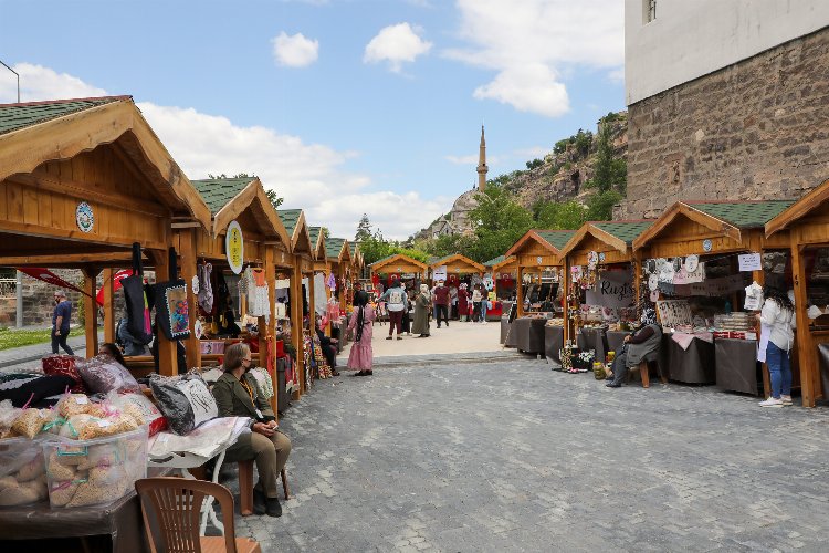 Kayseri Talas'ın maharetli elleri hız kesmiyor