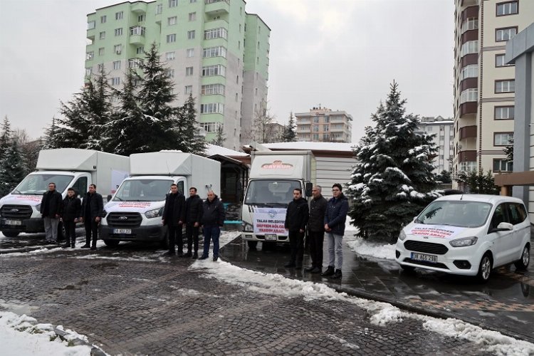 Kayseri Talas'tan yardım konvoyu