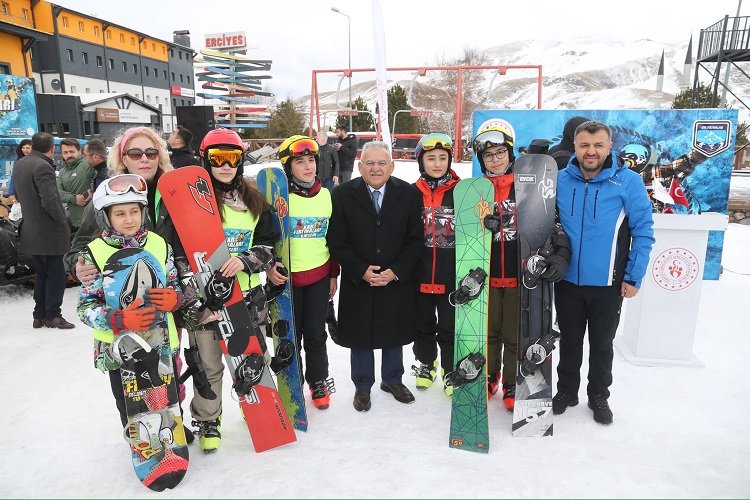 Kayseri'yi 'Kar Fırtınası' sardı