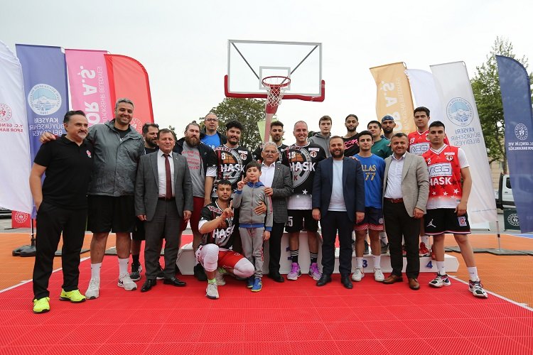 Kayserili gençlerin basketbol coşkusu