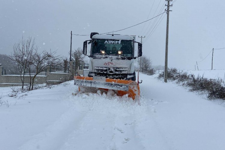 Kocaeli A Takımı karla mücadelede yoğun mesai harcıyor