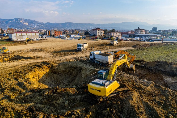 Kocaeli Büyükşehir ile AFAD'dan Hatay Defne'ye çadır kent