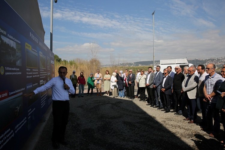 Kocaeli'de dip çamuru temizliği buluşması