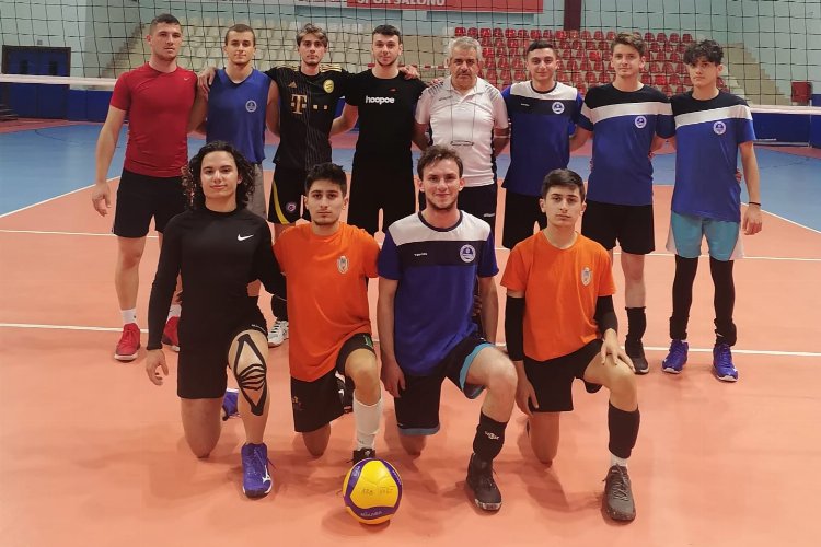 Kocaeli'de voleybolda geleceğin temelleri atılıyor