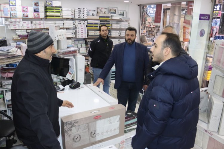 Kocaeli İzmit Belediyesi'nden Akça Camii Caddesi mesaisi