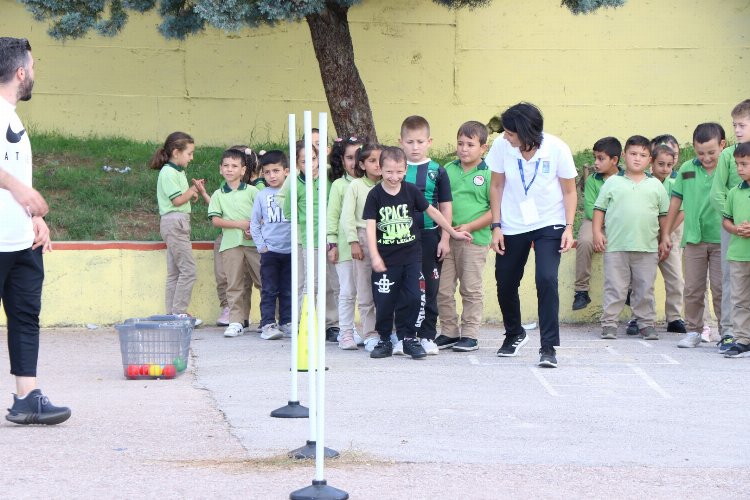 Kocaeli'nde çocuklara renkli eğlence