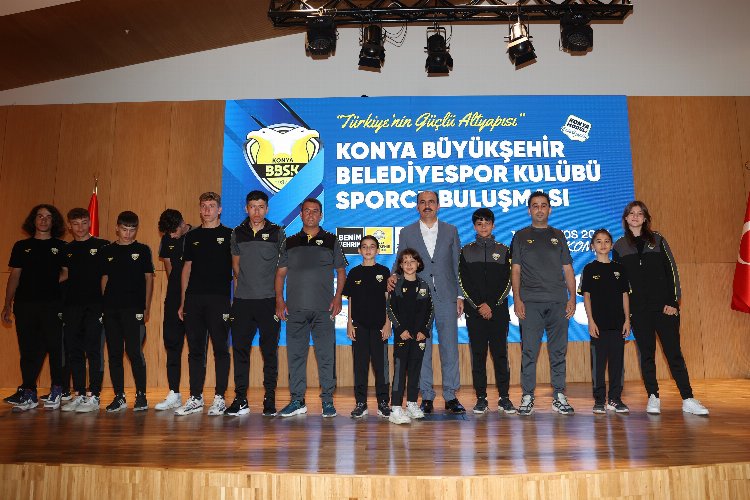 Konya Büyükşehir sporcularıyla buluştu