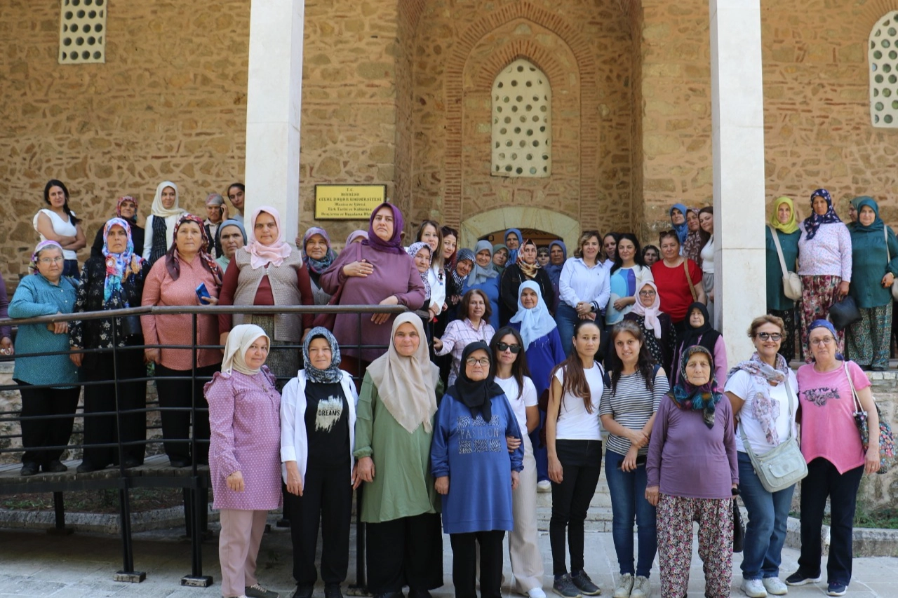 Köprübaşılı kadınlar Manisa’yı gezdi