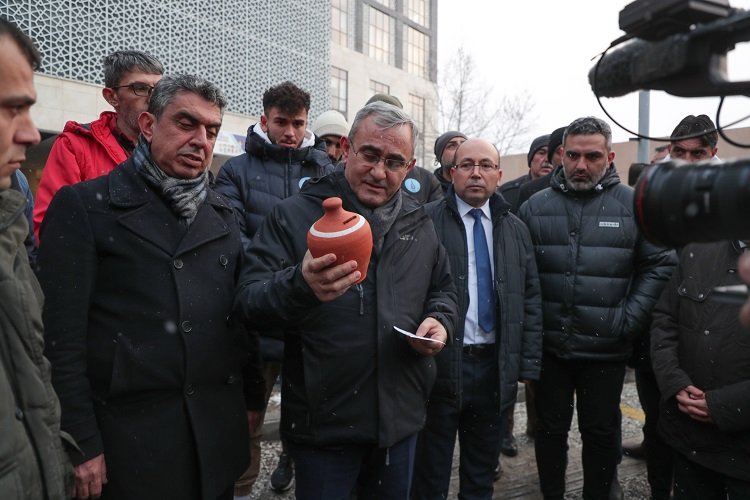 Kütahya Belediyesi'nden deprem bölgesine yardım