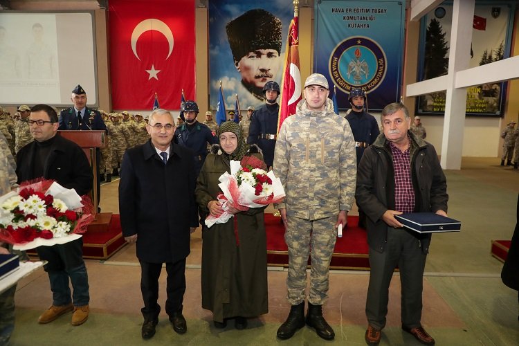 Kütahya'da yemin töreni 'Işık'la aydınlandı