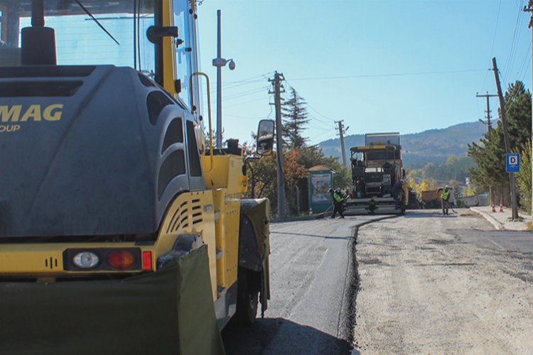 Kütahya Hamidiye'de asfalt mesaisi