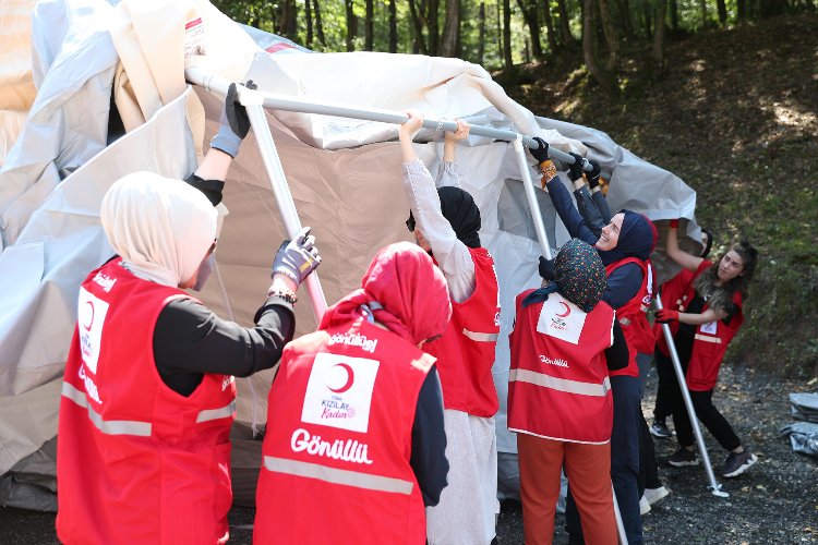 Kızılay 'kadın afet gönüllüleri' yetiştiriyor