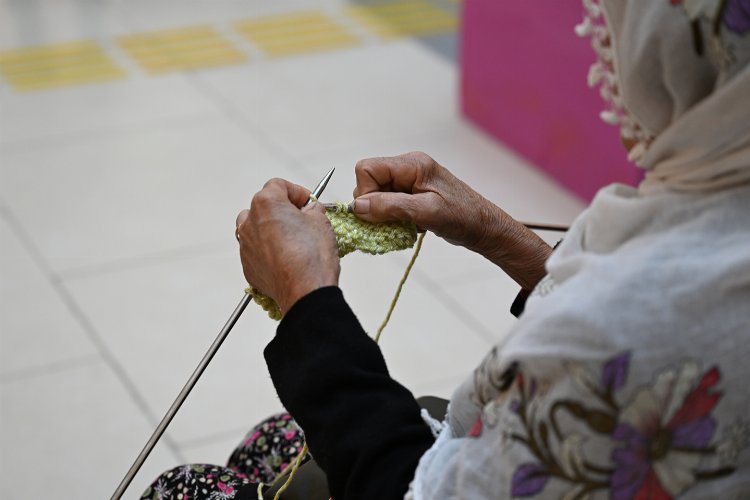 Malatyalı kadınlar 'ilmek ilmek' örüyor