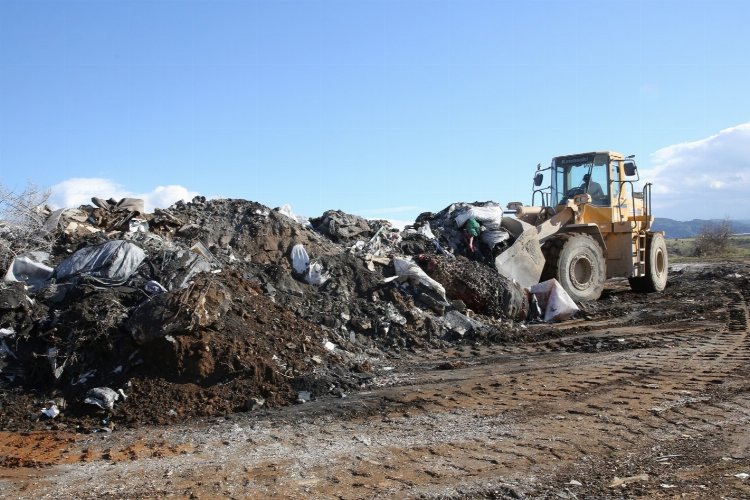 Manisa'da kaçak hafriyata karşı anında müdahale