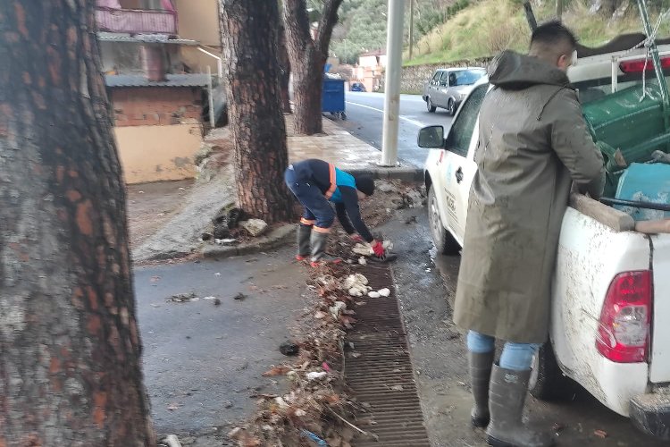 Manisa'da MASKİ'den yağış mesaisi