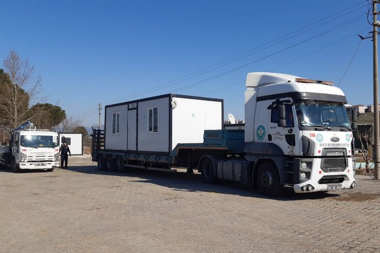 Manisa deprem bölgesinde yara sarıyor