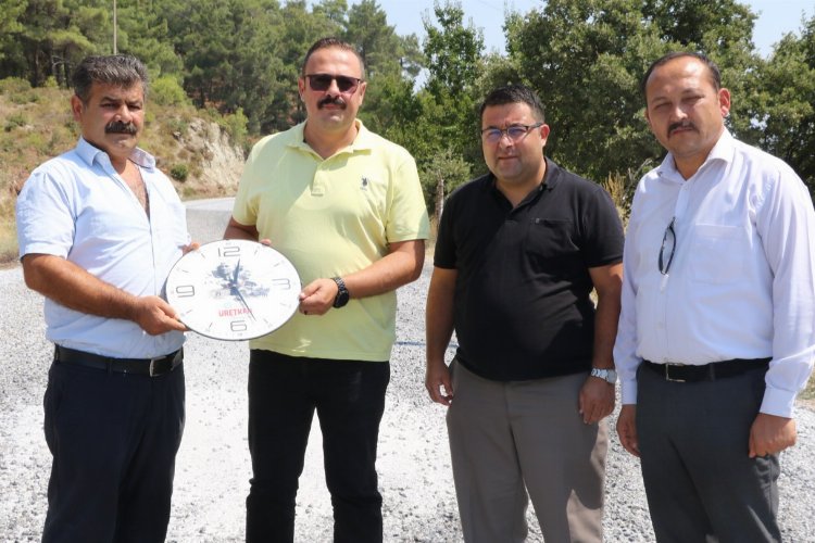 Manisa Gördeslilerden Büyükşehir'e yol teşekkürü