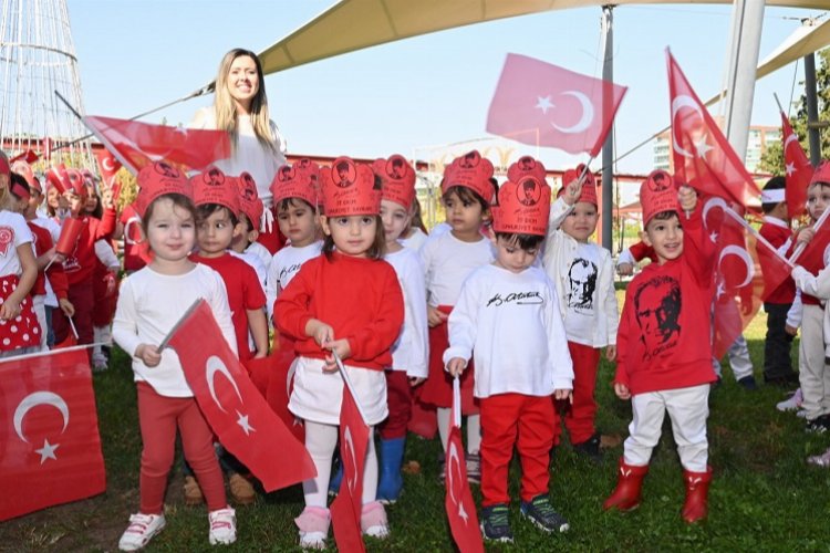 Manisalı minik yürekler 100'üncü yıl coşkusunu yaşadı