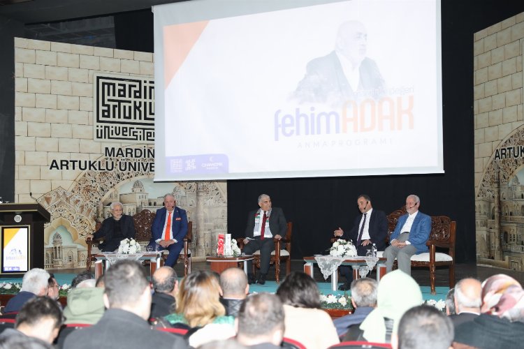 Mardin'de eski bakanlardan Fehim Adak için anma programı düzenlendi