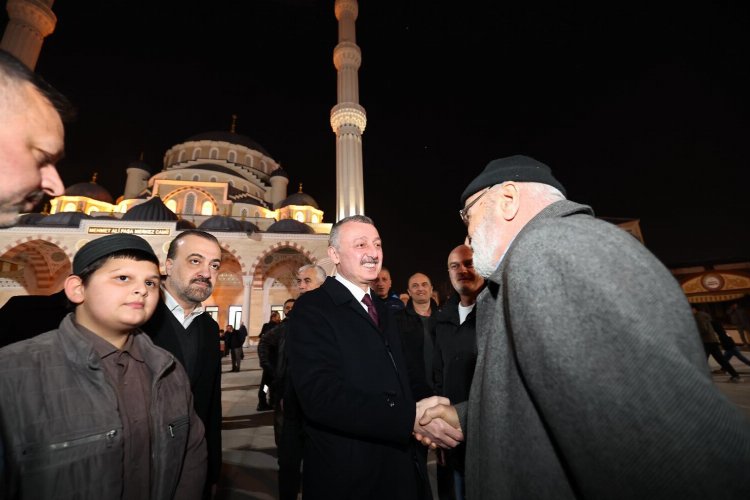 Mehmet Ali Paşa Merkez Caminde ilk teravih