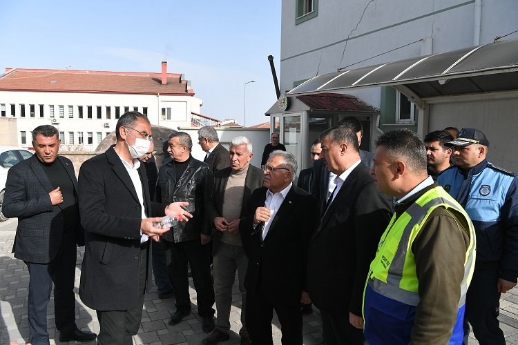 Memduh Büyükkılıç'tan değerlendirme toplantısı