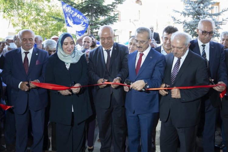 Millet Partisi'nden görkemli 'merkez' açılışı