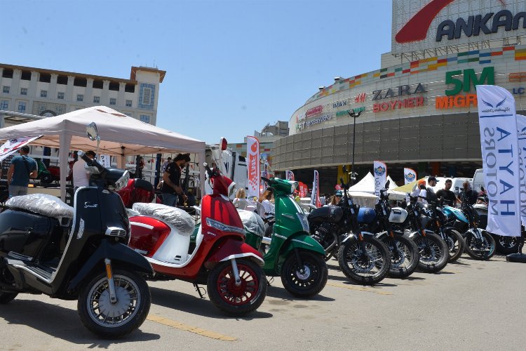 Motosiklet tutkunları Başkent'te buluştu