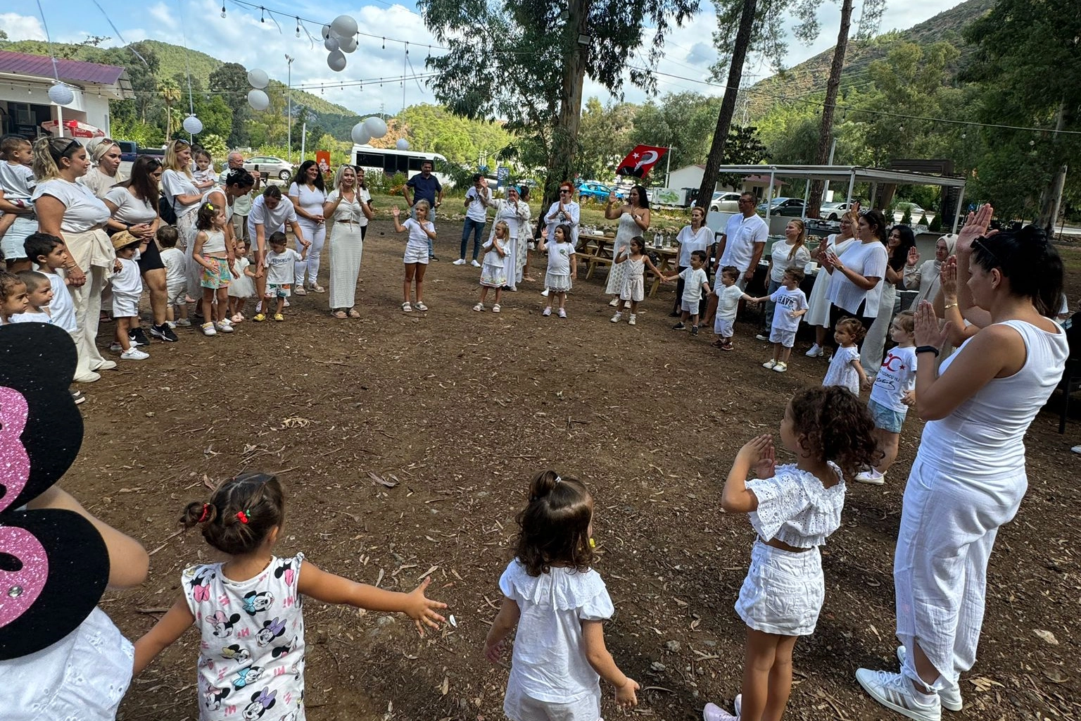 Muğla'da kreş öğrencileri 'Koleksiyon Bahçesi'nde