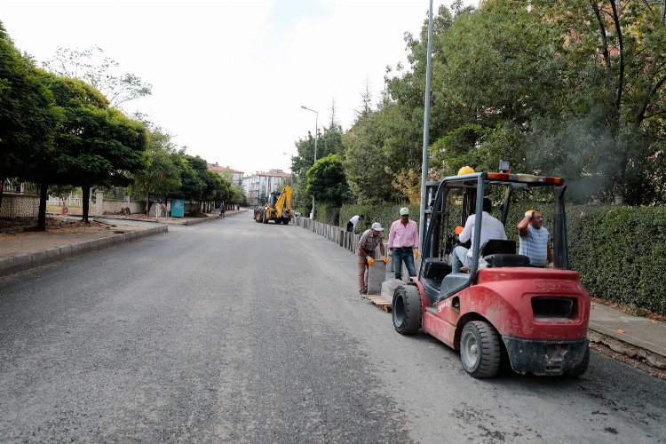 Nevşehir'de sıra yaya kaldırımlarında