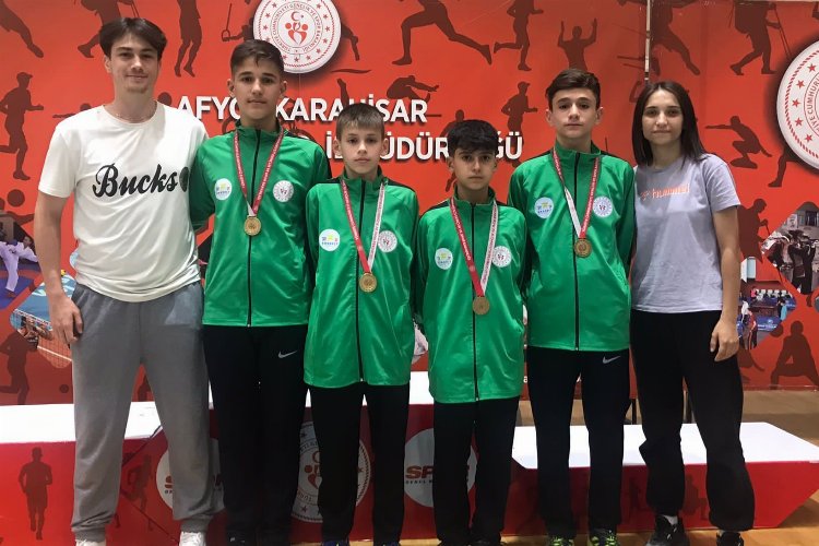 Osmangazili badmintoncular yeniden zirvede