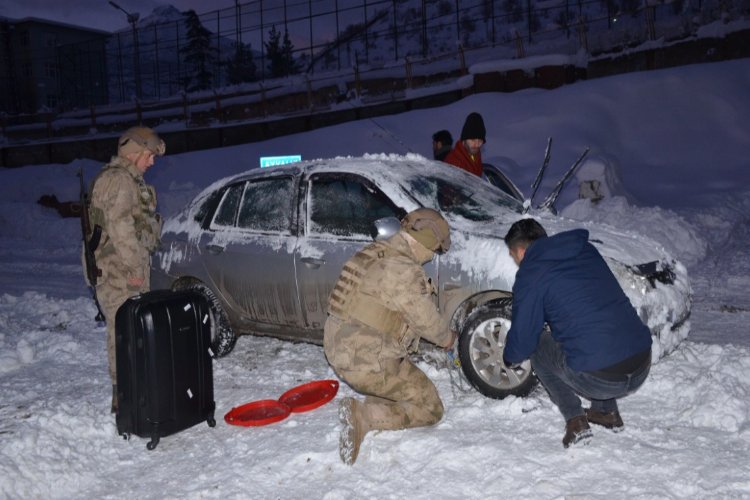 Şırnak'ta -16 derecede imdada yetişti!