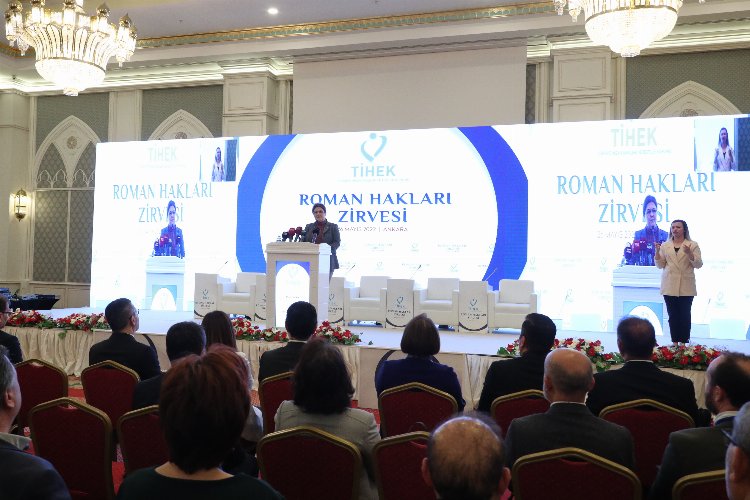 'Roman'lar için yeni 'sosyal' strateji