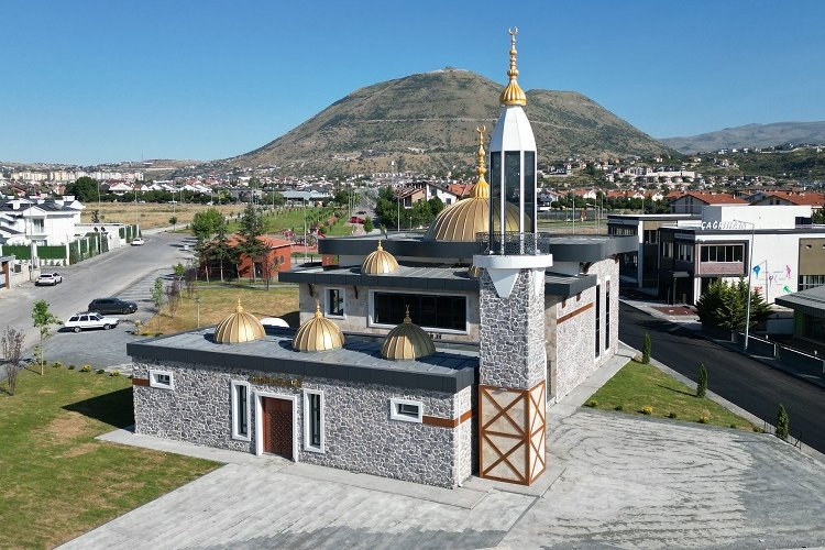 Saçmacı Camii ibadete açılıyor