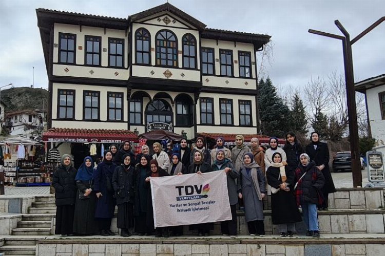 Sakarya'da üniversite öğrencileri tarih kokan sokaklarda