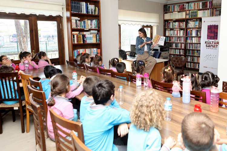 Sakarya'da ‘Zor Balık’ söyleşisinin konuğu minikler oldu