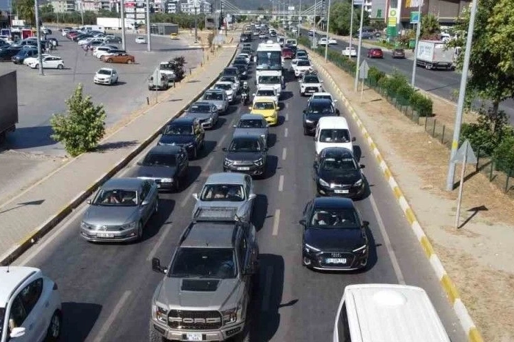 30 milyonu aşkın taşıt trafikte! Otomobillerde 'gri'yi sevdik