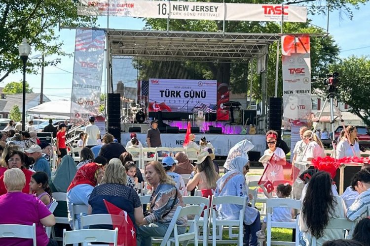 ABD'de yüzlerce kişi 'Türk Günü'nde buluştu