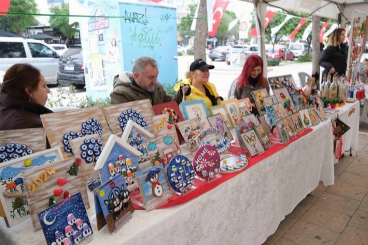 Adana'da Kadın Emeği Pazarı kuruldu