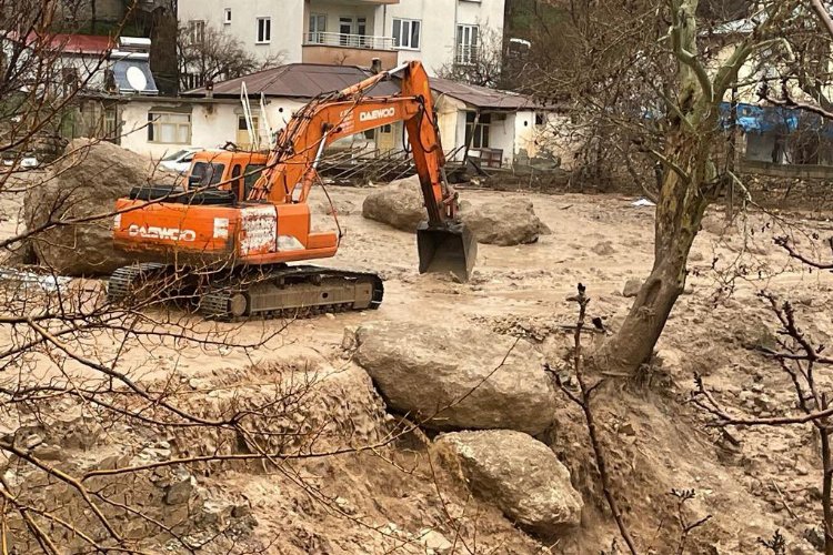 Adıyaman ve Şanlıurfa'da sel... Ölü ve yaralılar var