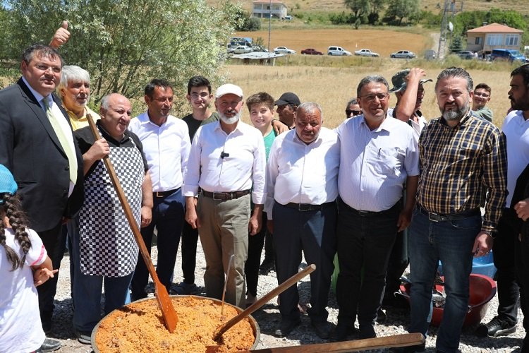 Ahmet Çolakbayrakdar Pilav Şenliği'ne katıldı