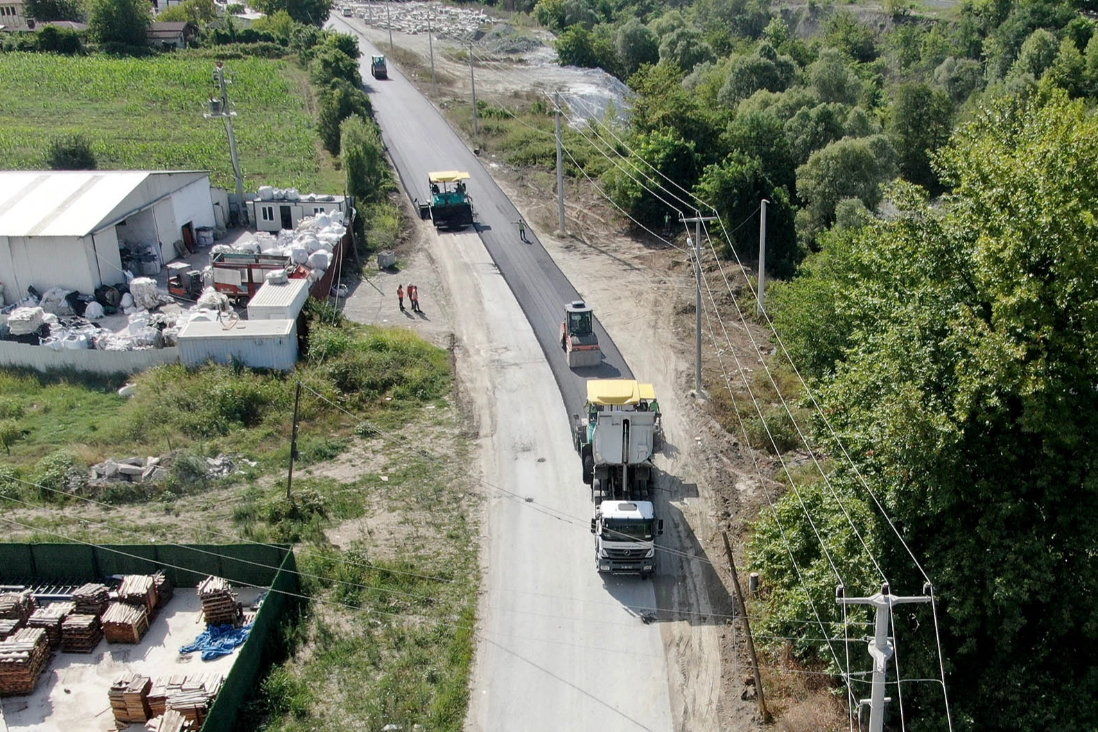 Akçay’a giden yol Sakarya Büyükşehir'le sil baştan